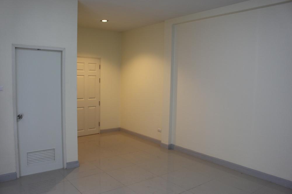 For SaleCommercial Building 