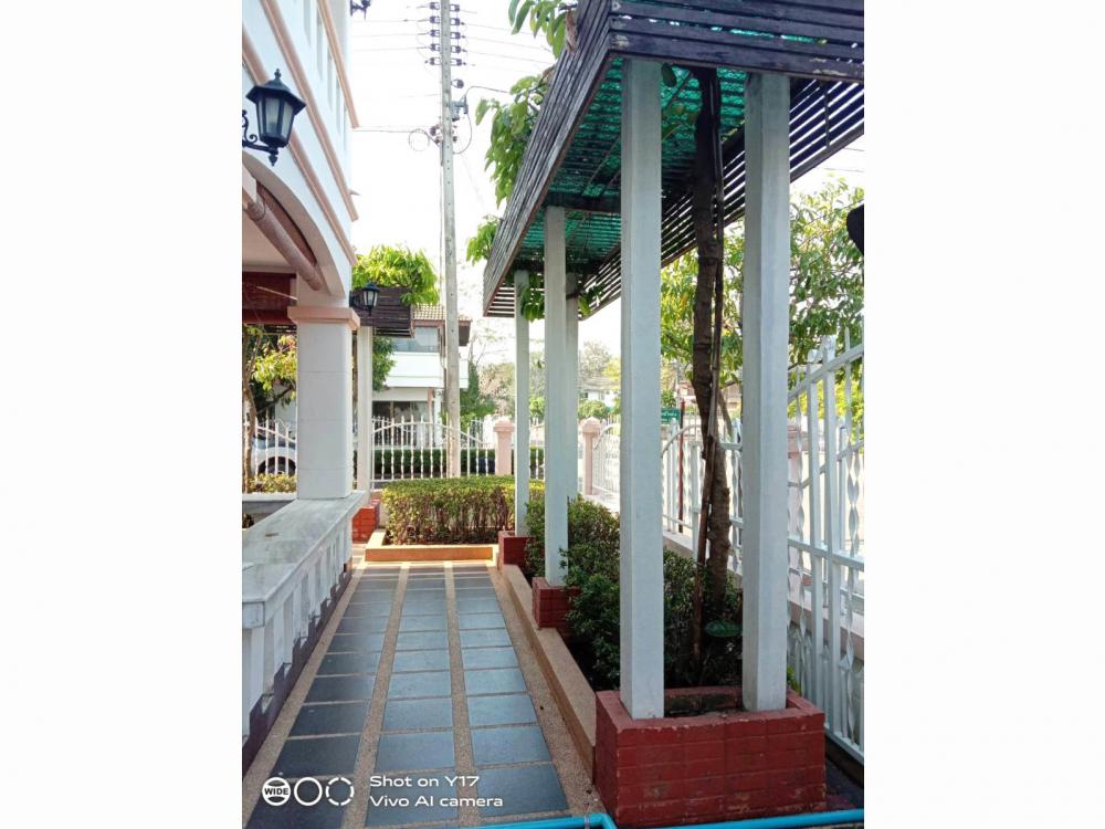 ให้เช่าบ้าน 